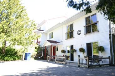 The Forest House B&b