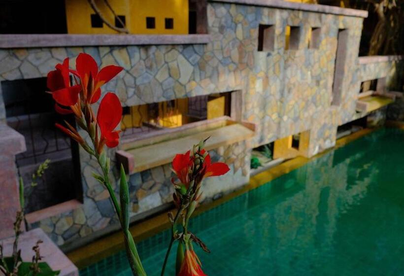 리조트 The Weenee Boutique