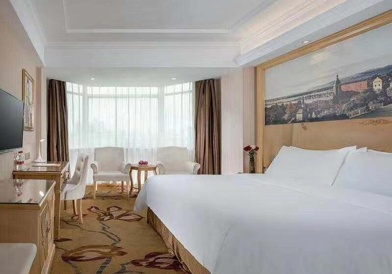 Vienna Hotel Huizhou Railway Station