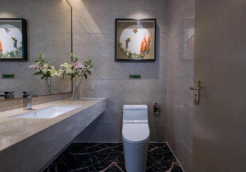 Vienna International Hotel Diecai Wanda High Speed ​​rail Station