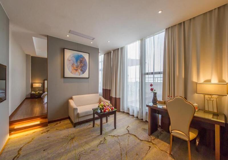 Vienna International Hotel Diecai Wanda High Speed ​​rail Station