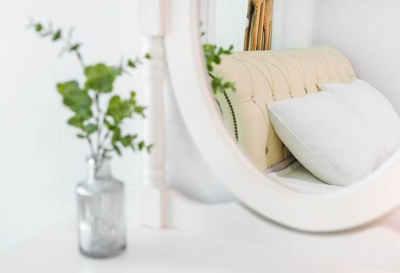 Geoje Forest Morning Spa Pension