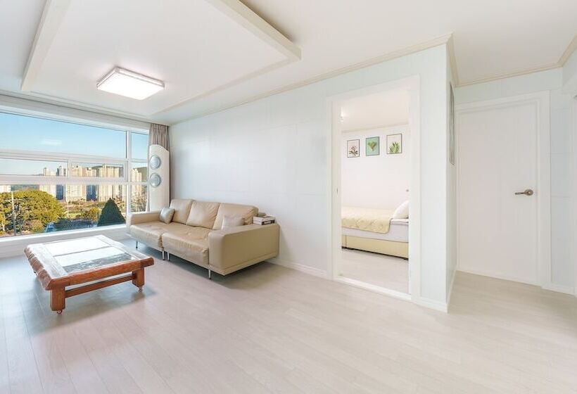 Geoje Forest Morning Spa Pension