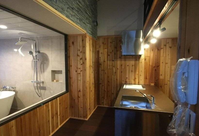 호스텔 Pension Tomato