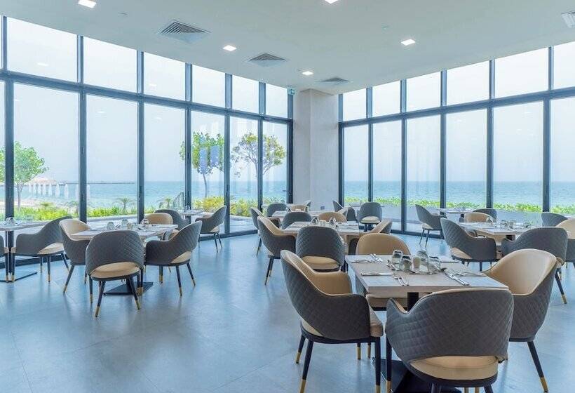 Beach Bay Hotel Mirfa