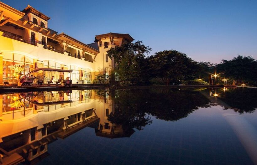 Country Garden Holiday Hot Spring Hotel Fogang