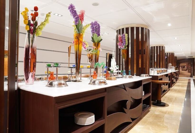 호텔 Holiday Villa Hail