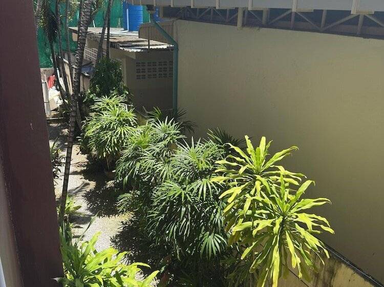 호텔 Kata Palace Phuket