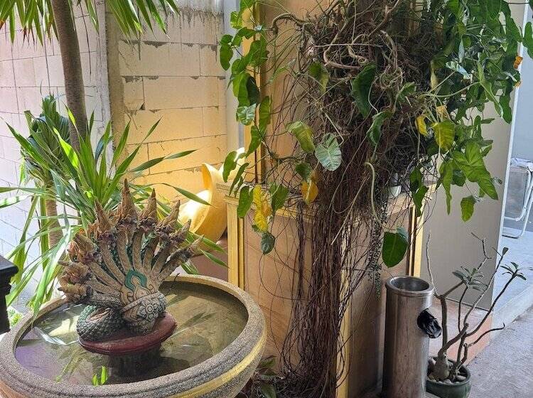 호텔 Kata Palace Phuket