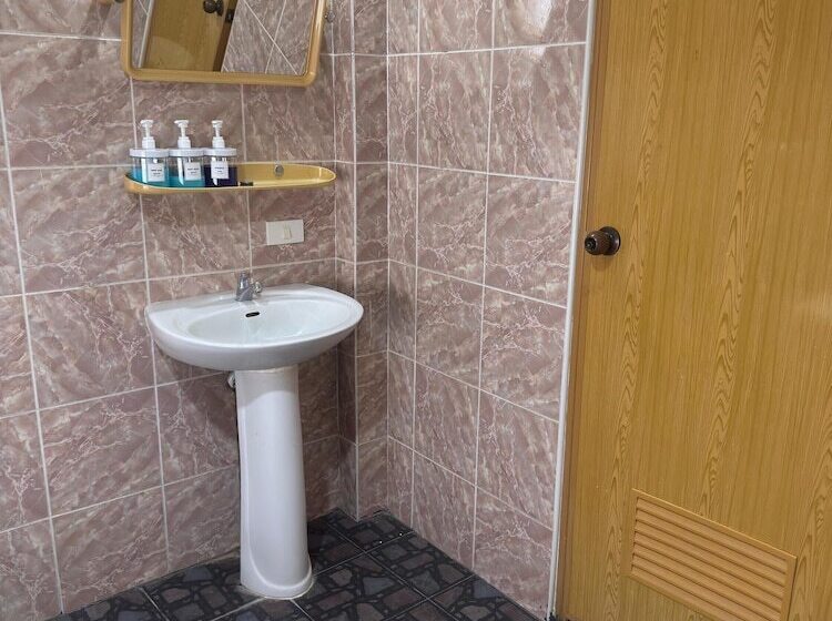 호텔 Kata Palace Phuket