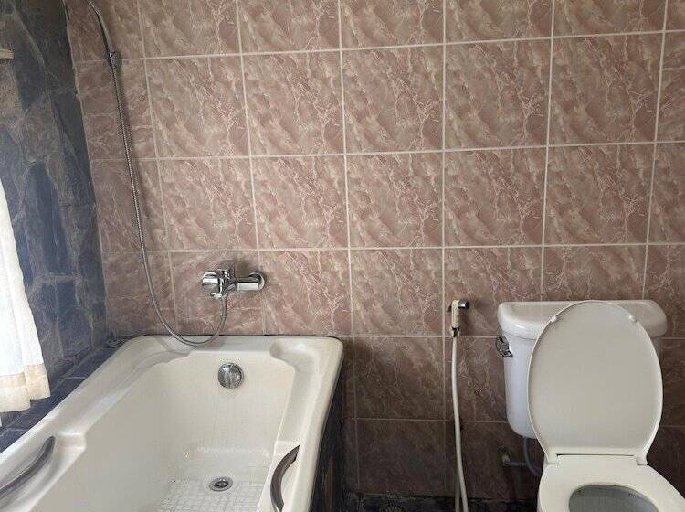 호텔 Kata Palace Phuket