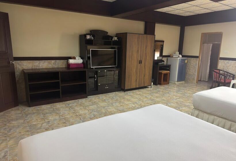 호텔 Kata Palace Phuket