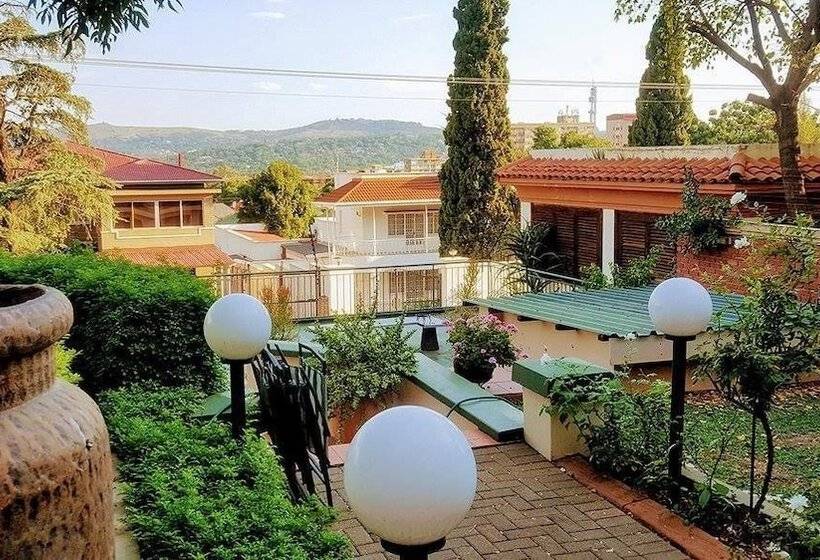 膳宿费 800 At Merton