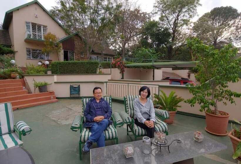 膳宿费 800 At Merton