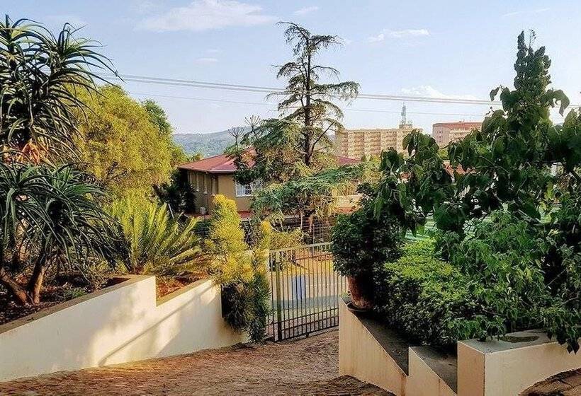 膳宿费 800 At Merton