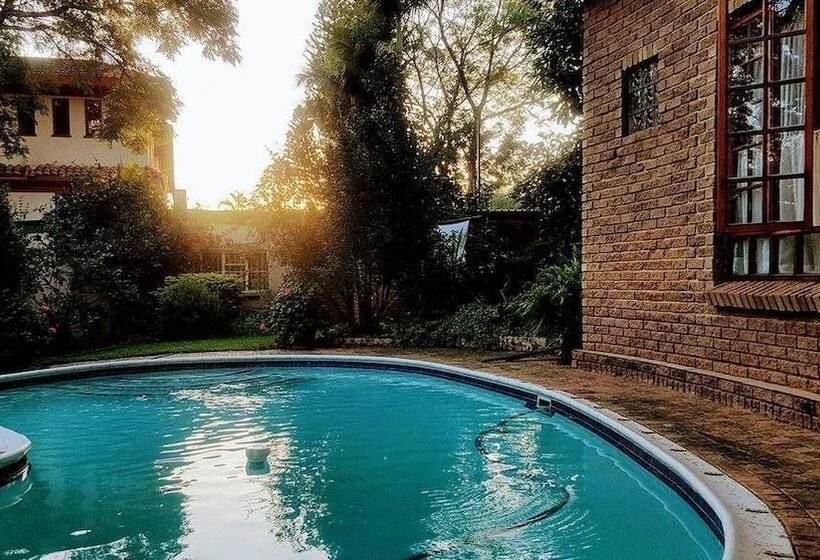 膳宿费 800 At Merton