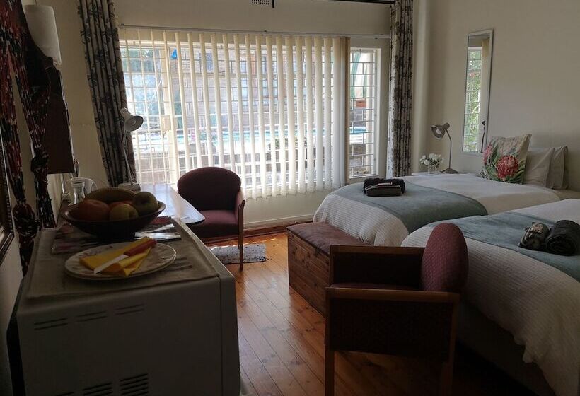 膳宿费 800 At Merton