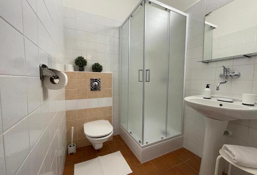 פנסיון Penzion Landauer