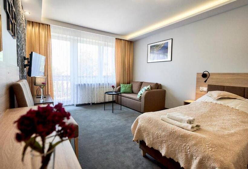 リゾートホテル Bartlowizna Serce Biebrzy Noclegi