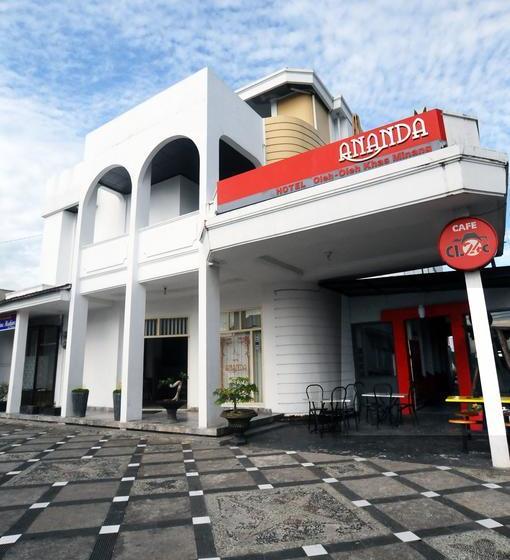 ホテル Ananda Syariah Redpartner