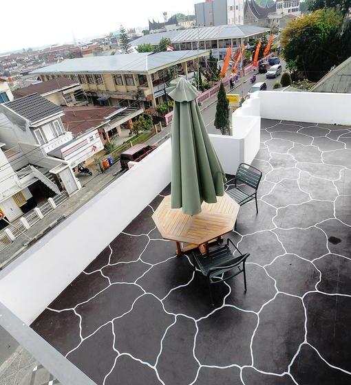 ホテル Ananda Syariah Redpartner