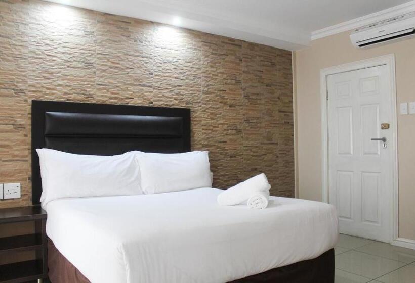 Bayside Hotel & Self Catering 110 West Street