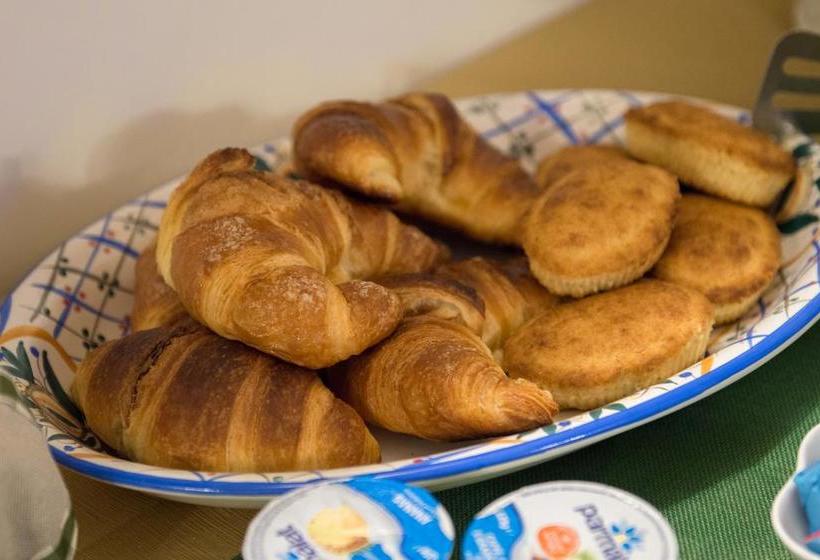 مبيت وإفطار Corte Dell'immacolata Al Mare