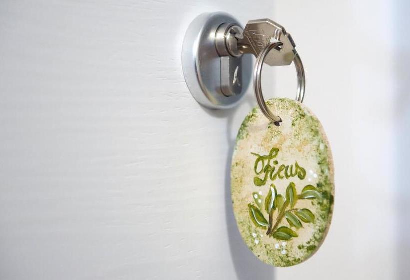 مبيت وإفطار Corte Dell'immacolata Al Mare