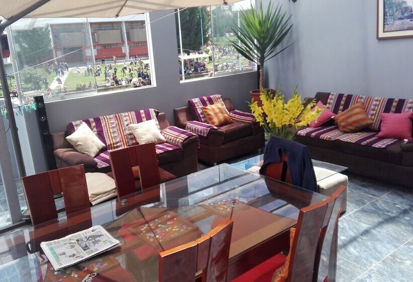 مبيت وإفطار Hermoza House