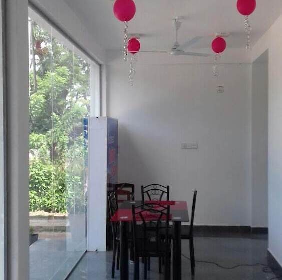 Bed and Breakfast Padmasiri Holiday Resort