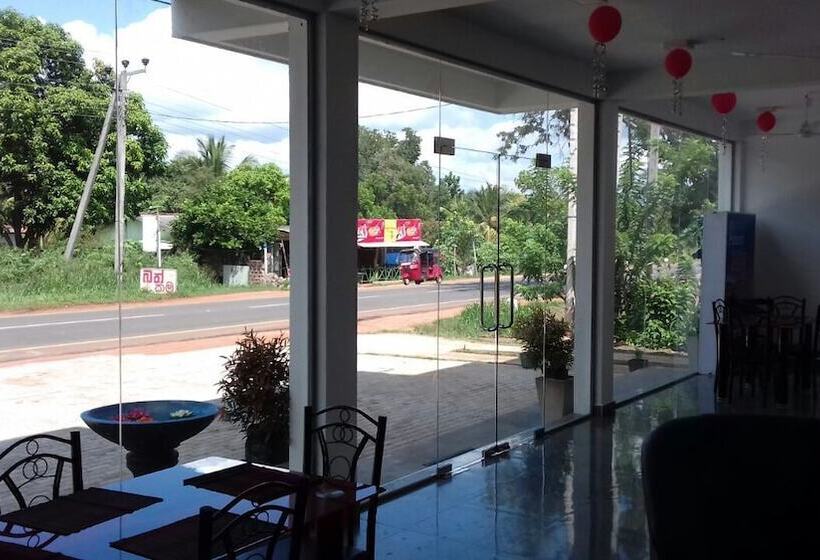 Bed and Breakfast Padmasiri Holiday Resort