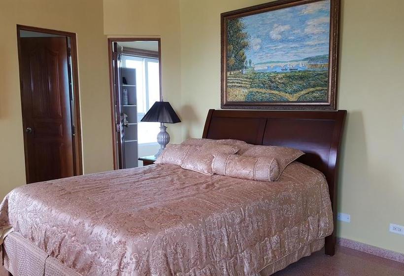 צימר Pink Palace Panama