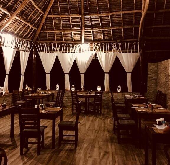 Bed and Breakfast White Dream