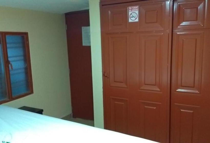 هتل Chloe  Boutique