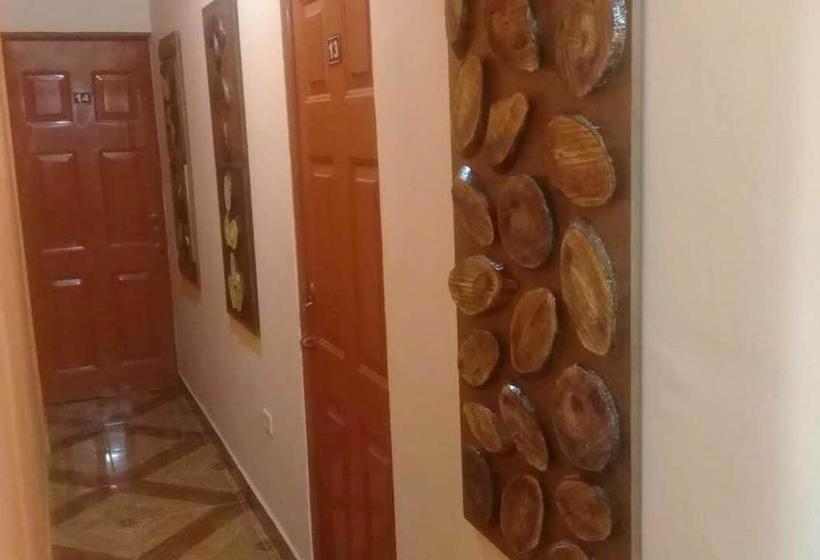 Отель Chloe  Boutique