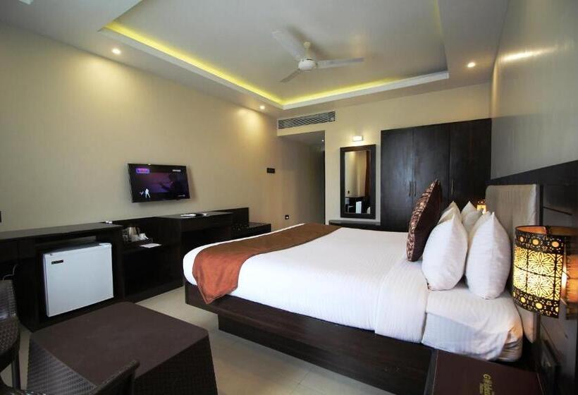 Enter Hotels   Hotel Golden Plateau