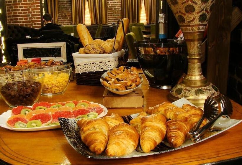 ホテル 5 Continents