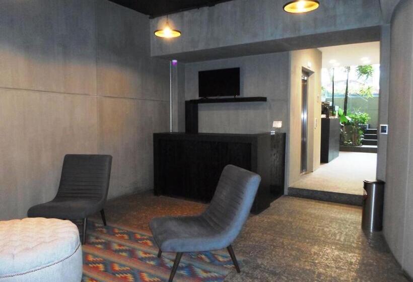 هتل Armonik Suites By Casanevo