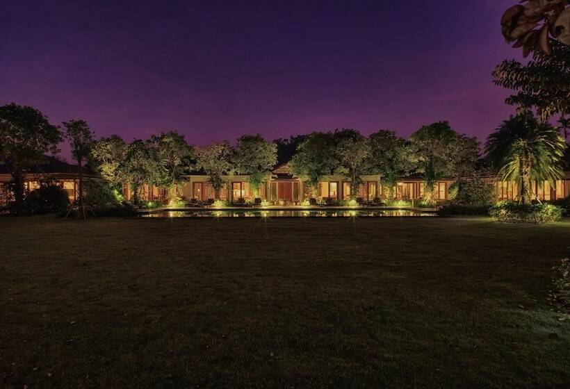 هتل Legacy Mekong