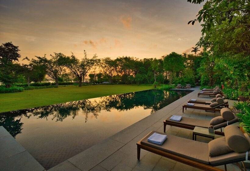 هتل Legacy Mekong