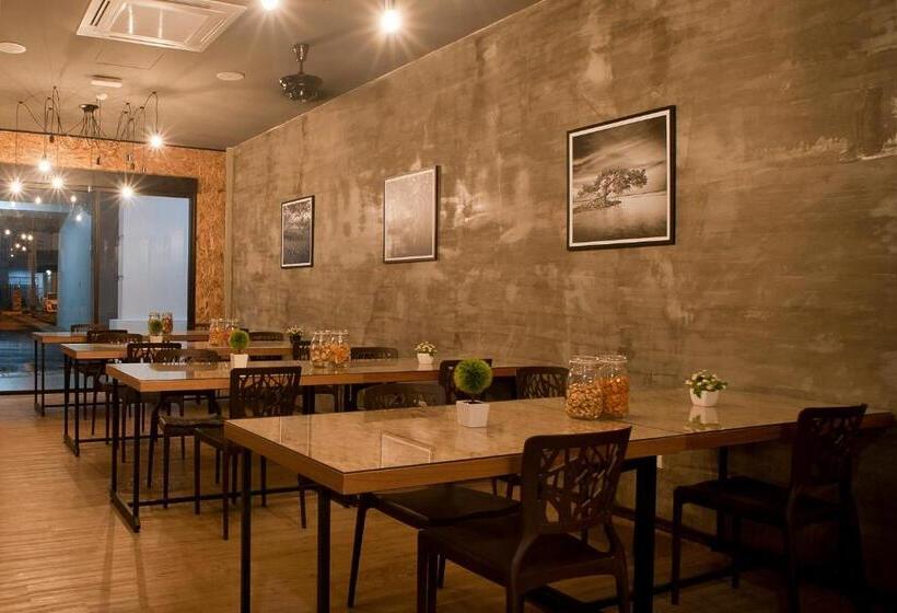 Отель Big Banana