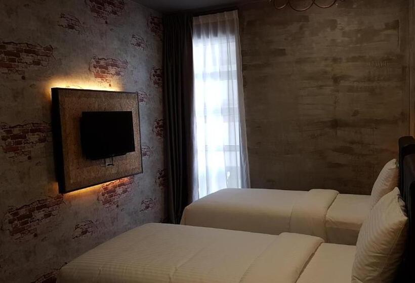 Отель Big Banana