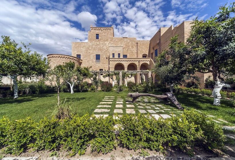 فندق Castello Di Ugento