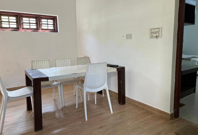 酒店 Cherai Natural Beach Resort