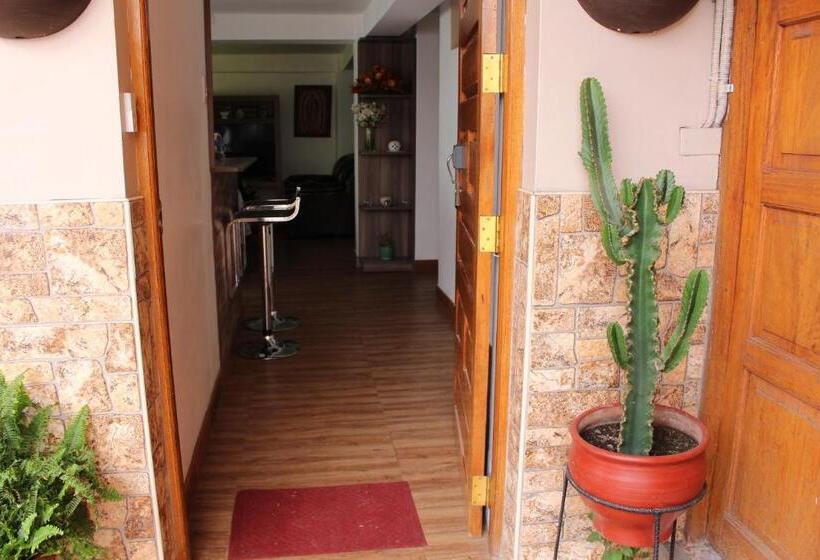 בית מלון כפרי Kennedy Guest House