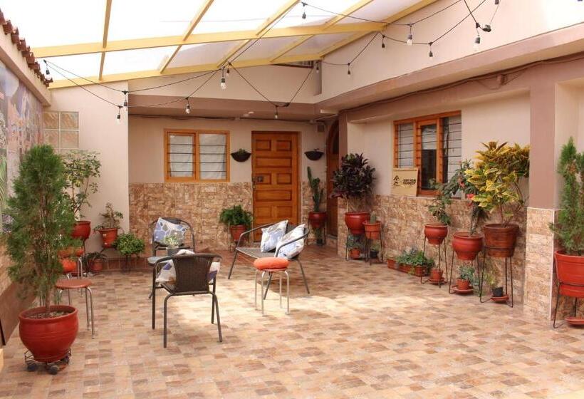 בית מלון כפרי Kennedy Guest House