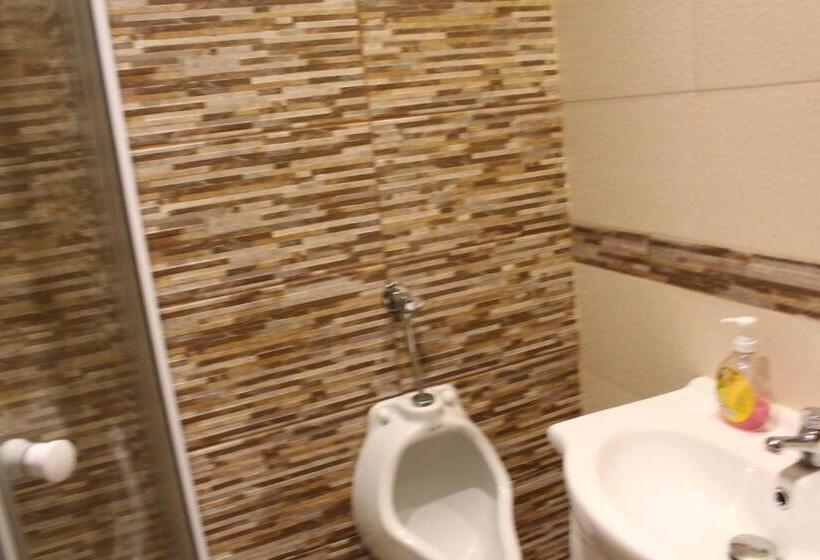 בית מלון כפרי Kennedy Guest House