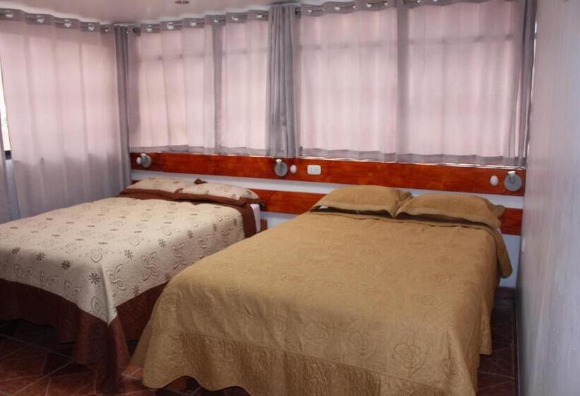 בית מלון כפרי Kennedy Guest House