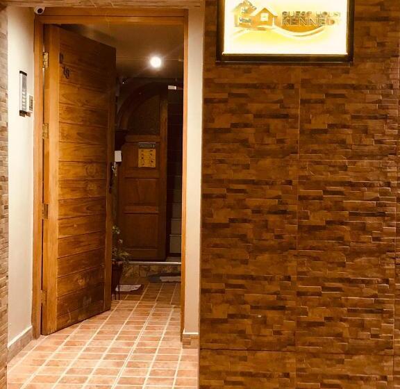 בית מלון כפרי Kennedy Guest House