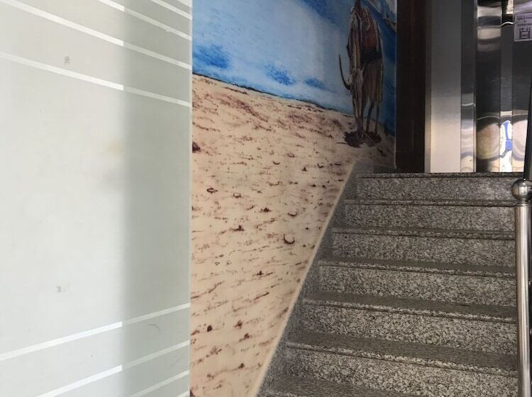 Nexus L Hotels In Charbagh Lucknow